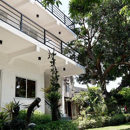 Location One Eighty Bed & Breakfast Bangcusay Dış mekan fotoğraf